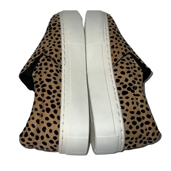 Qupid Leopard Print Slip On Sneakers - Picture 4 of 7